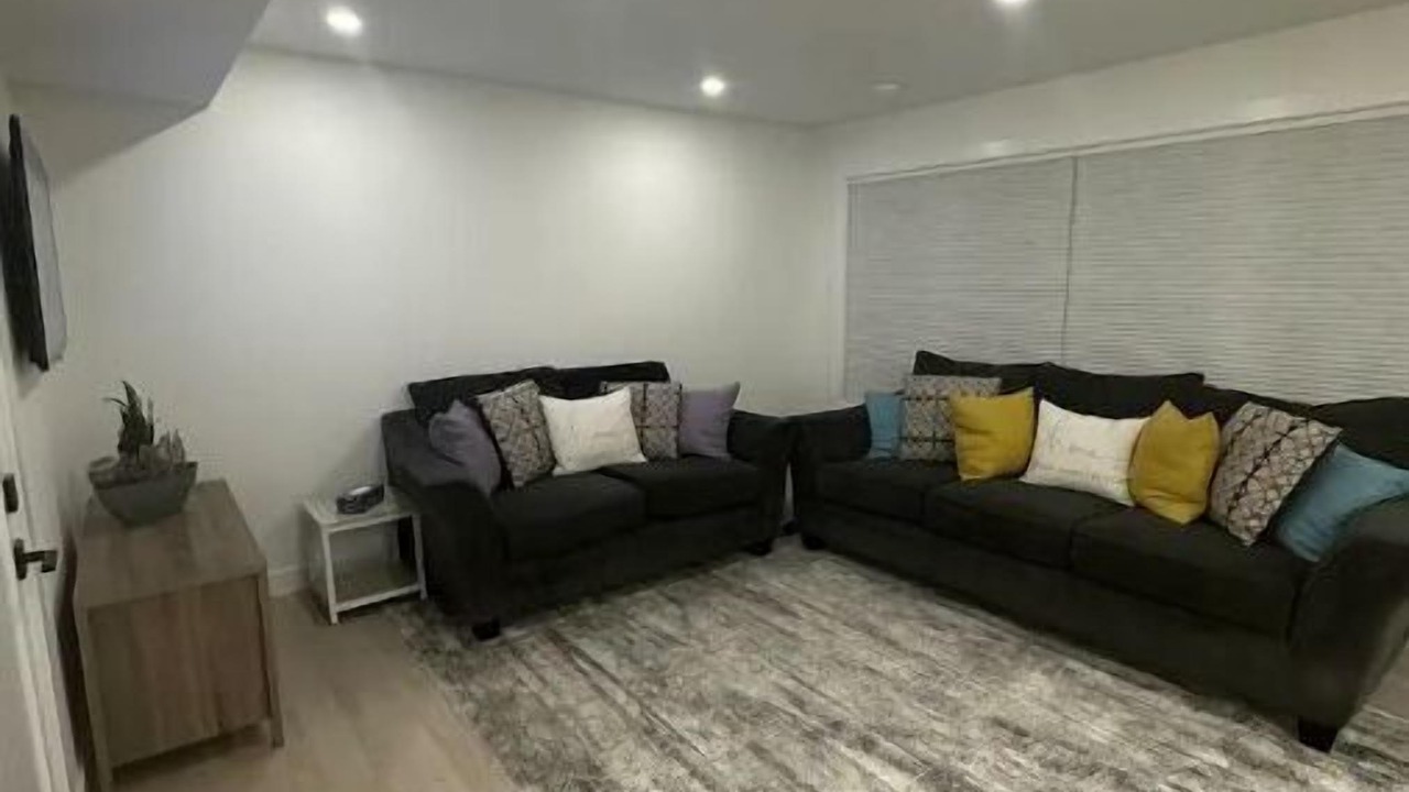 Photo of Livingroom in Colwood