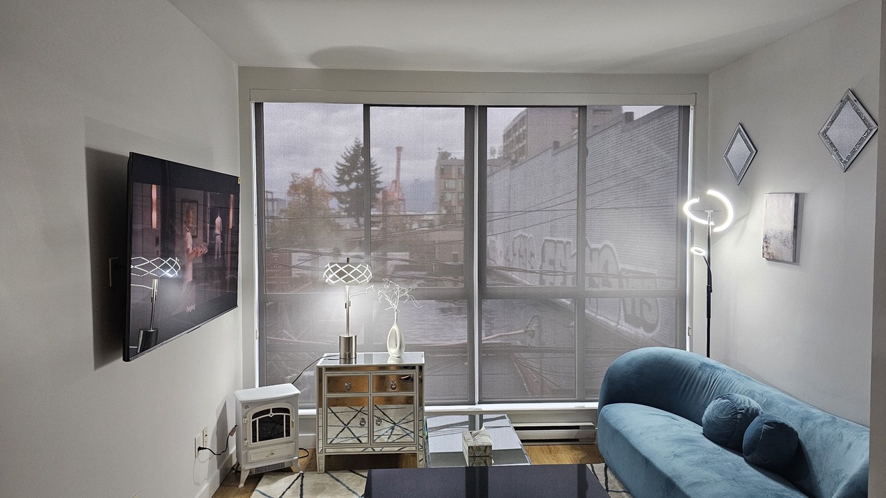 Photo of Livingroom in Downtown Eastside