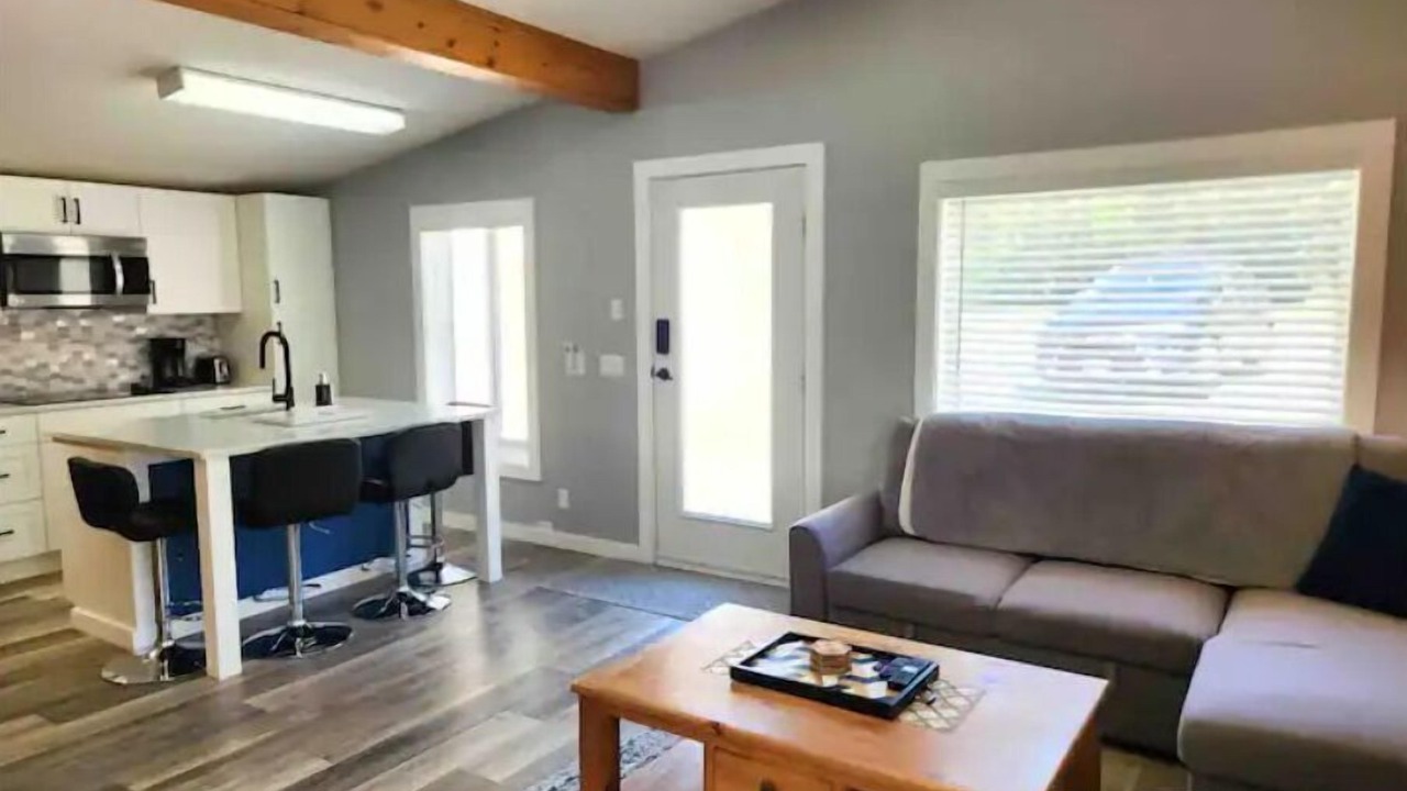 Photo of Livingroom in Christina Lake