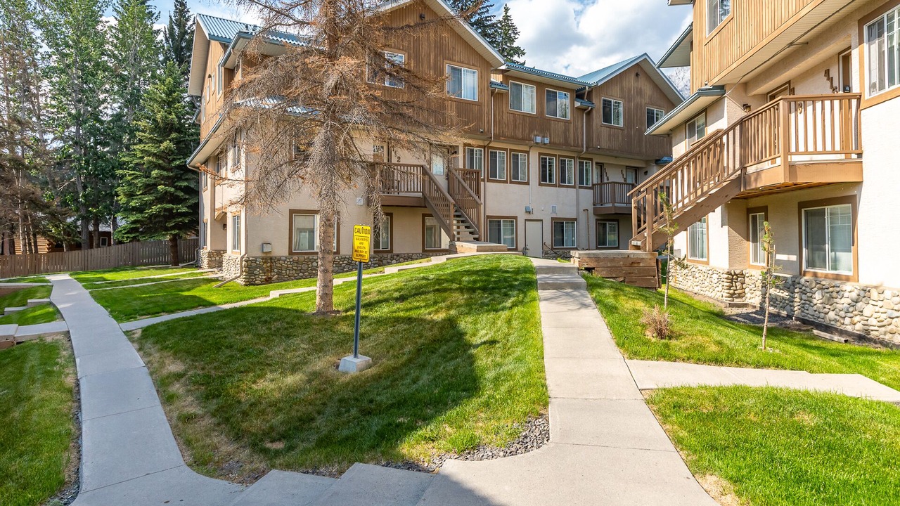 Photo of Outdoor in Canadian Rockies