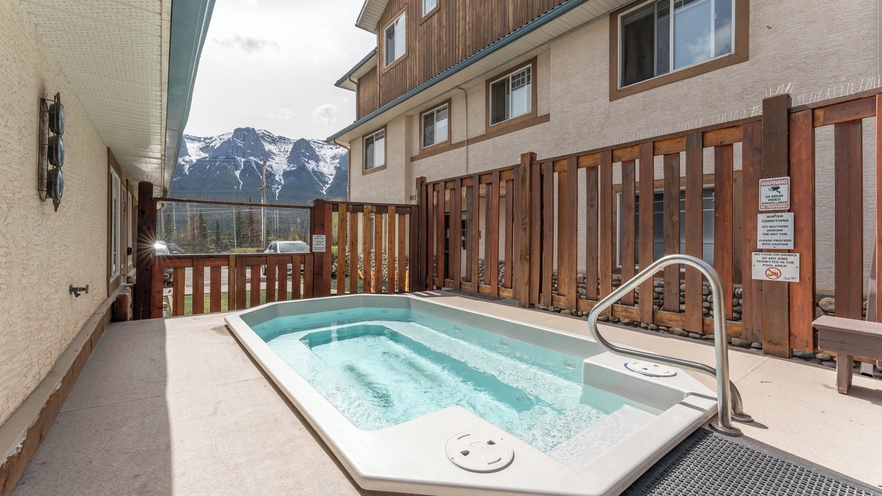 Photo of Outdoor in Canadian Rockies