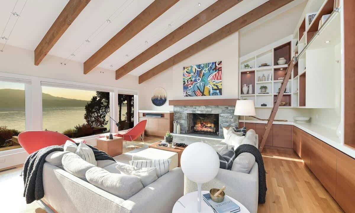 Photo of Bedroom in Brentwood Bay