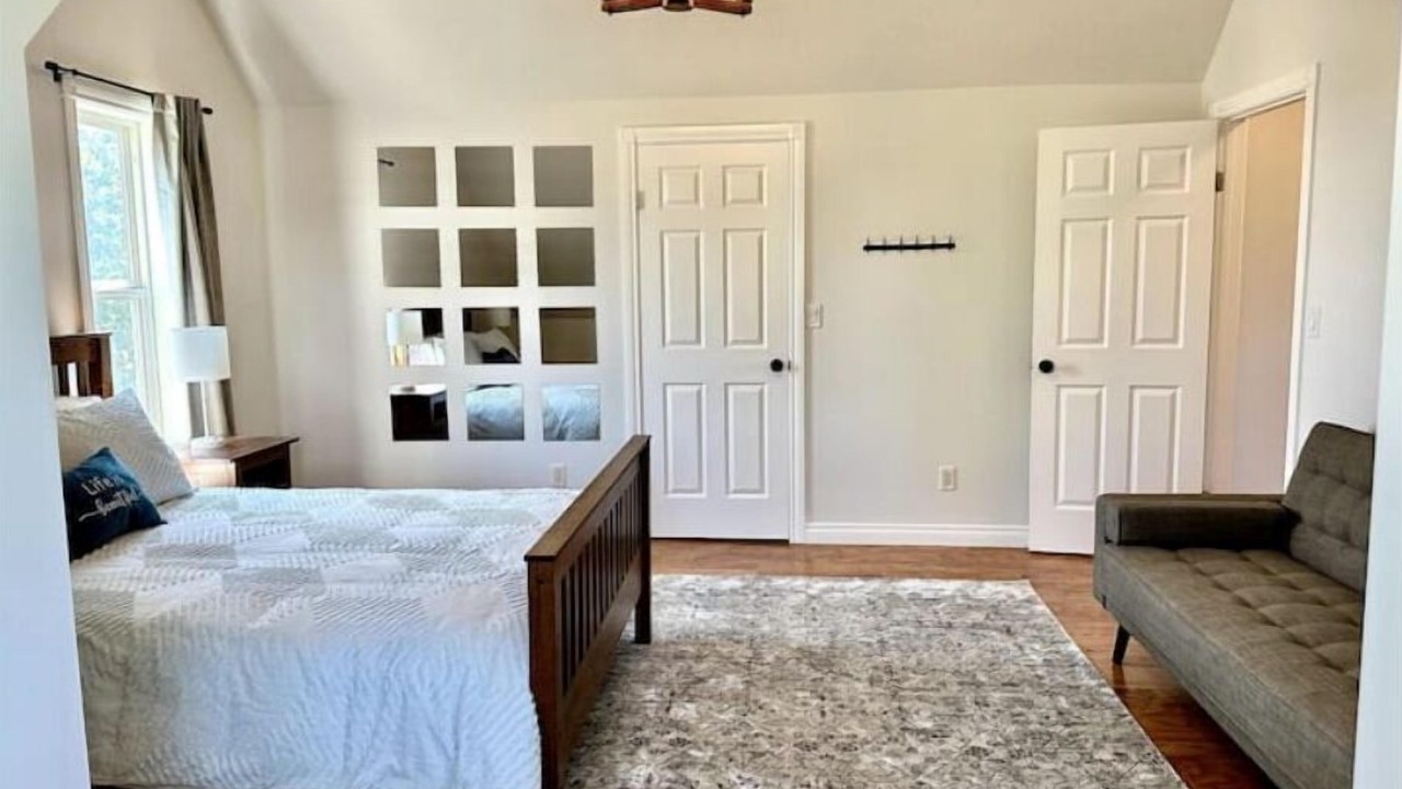 Photo of Bedroom in Sylvan Lake