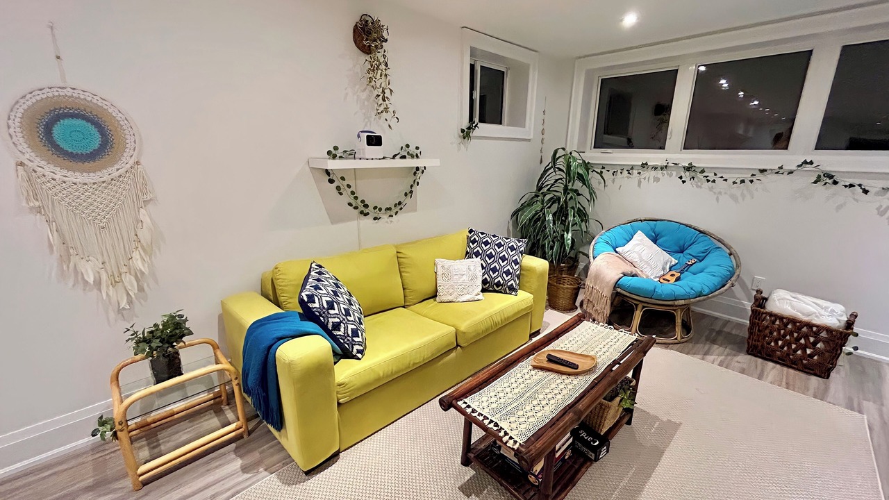 Photo of Livingroom in Topham Park