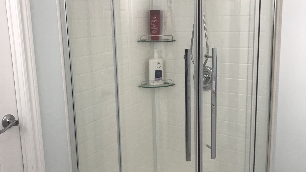 Photo of Bathroom in Longue-Pointe