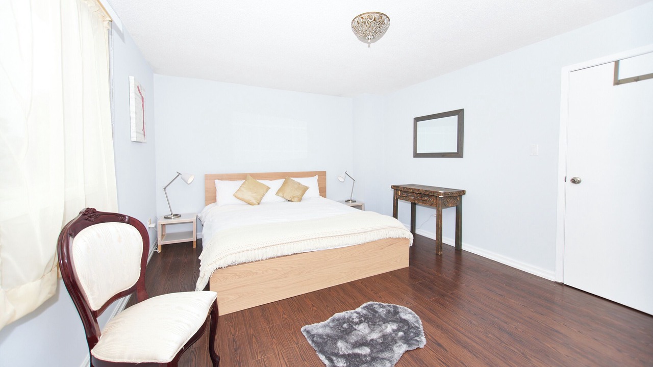 Photo of Bedroom in Richmond Hill