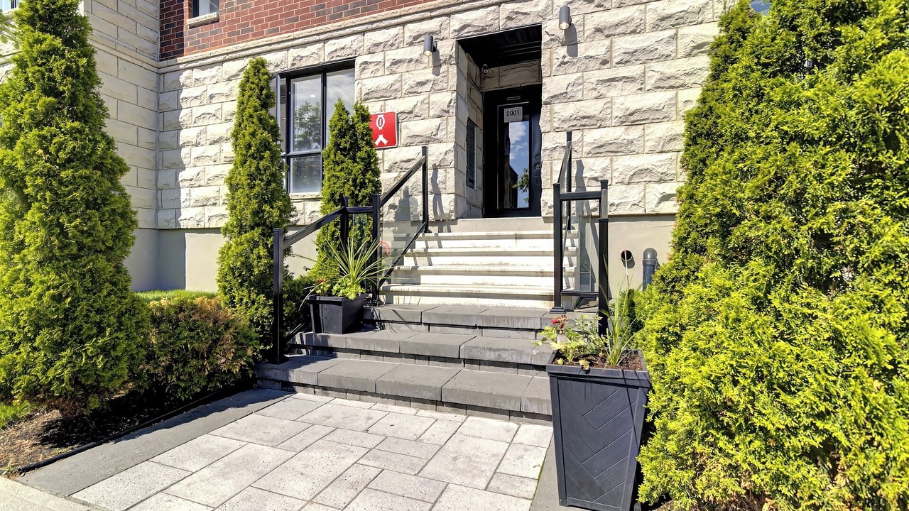 Photo of Outdoor in Cote-Des-Neiges—Notre-Dame-De-Grace