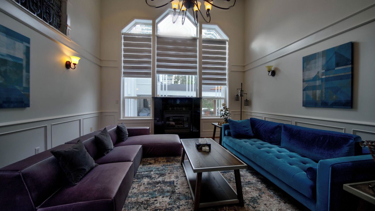 Photo of Livingroom in Surrey Newton