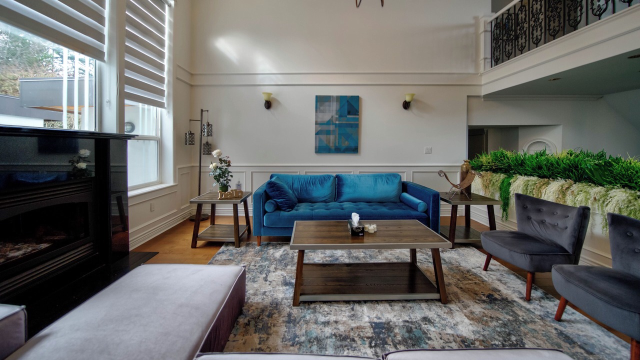 Photo of Livingroom in Surrey Newton