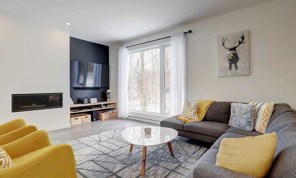 Photo of Livingroom in Saint-Etienne-De-Bolto