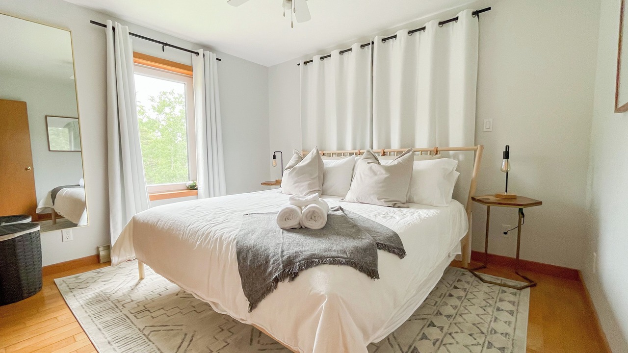 Photo of Bedroom in East River Point