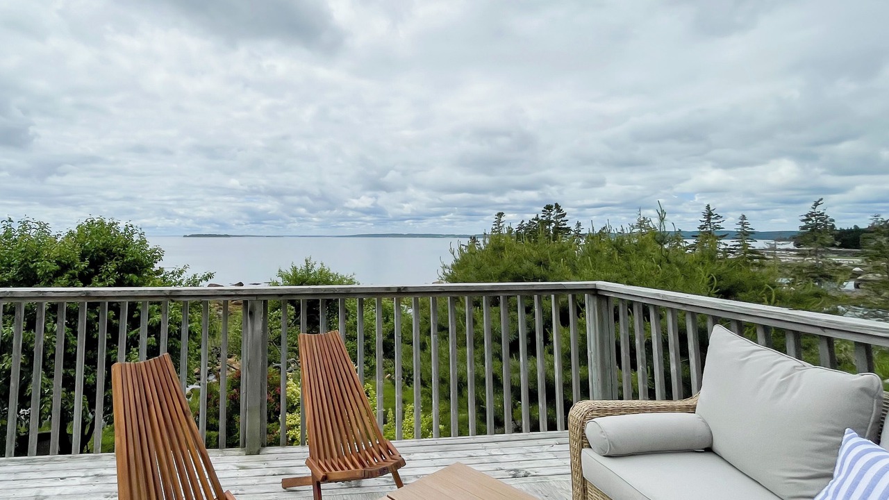 Photo of Patio Balcony in East River Point