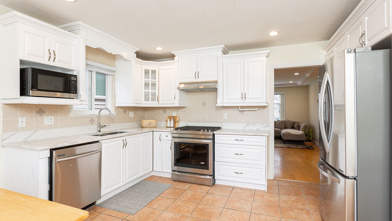 Photo of Kitchen in Renfrew-Collingwood
