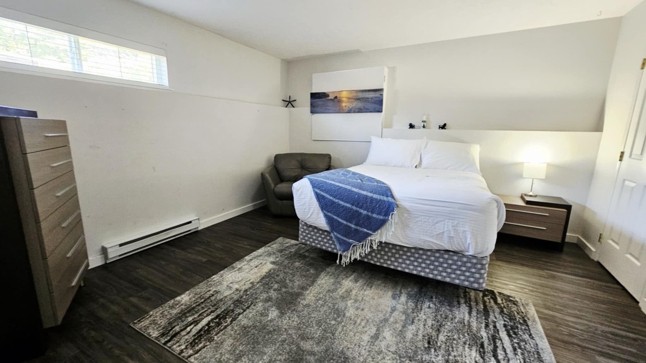 Photo of Bedroom in Otter Point