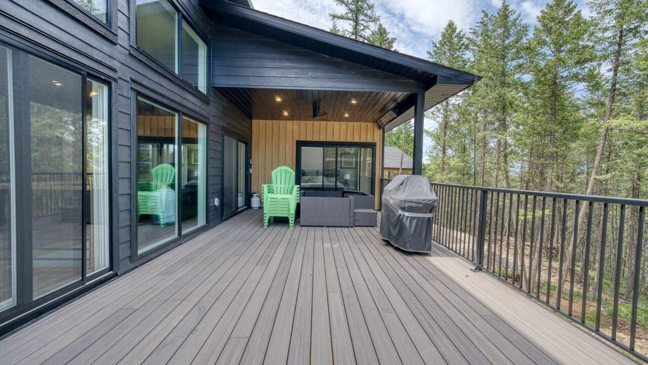 Photo of Patio Balcony in East Kootenay