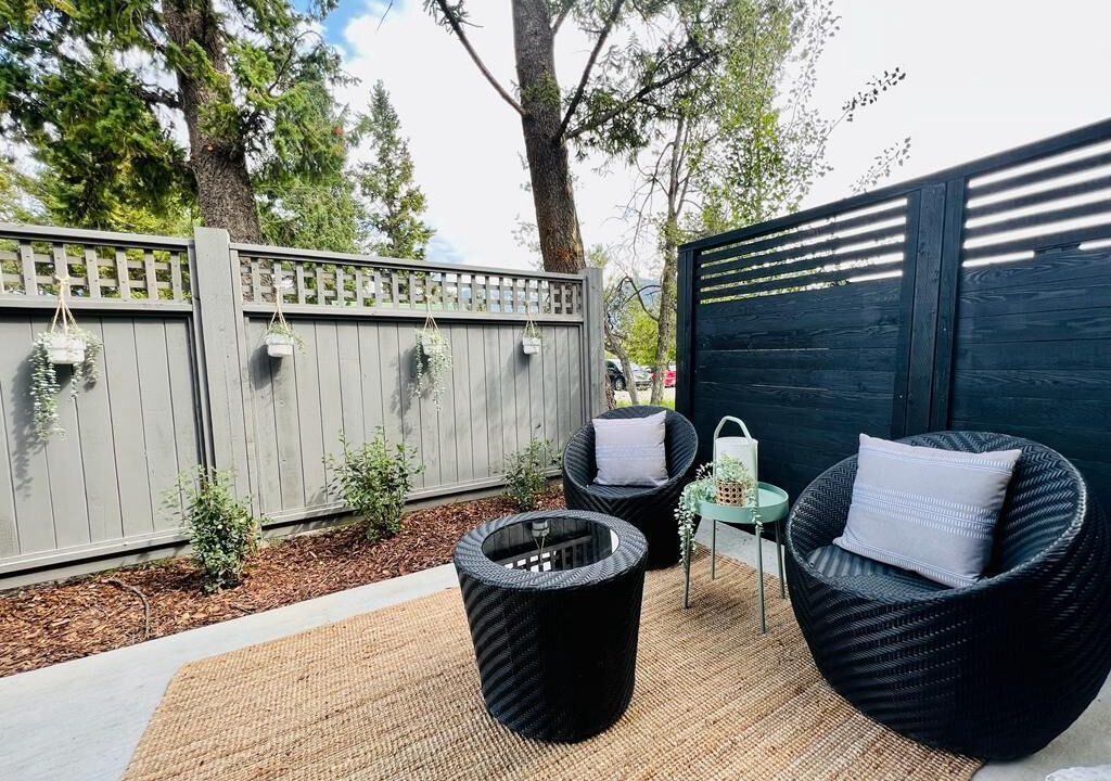 Photo of Patio Balcony in East Kootenay