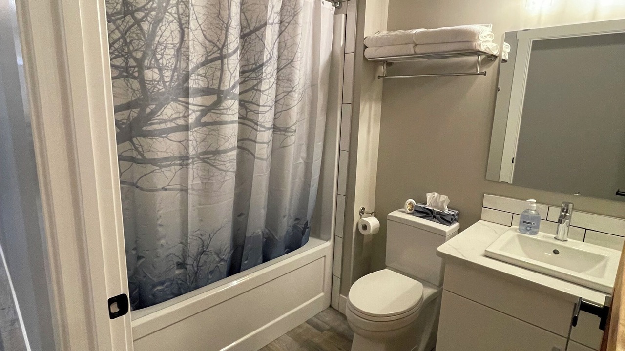 Photo of Bathroom in Valemount