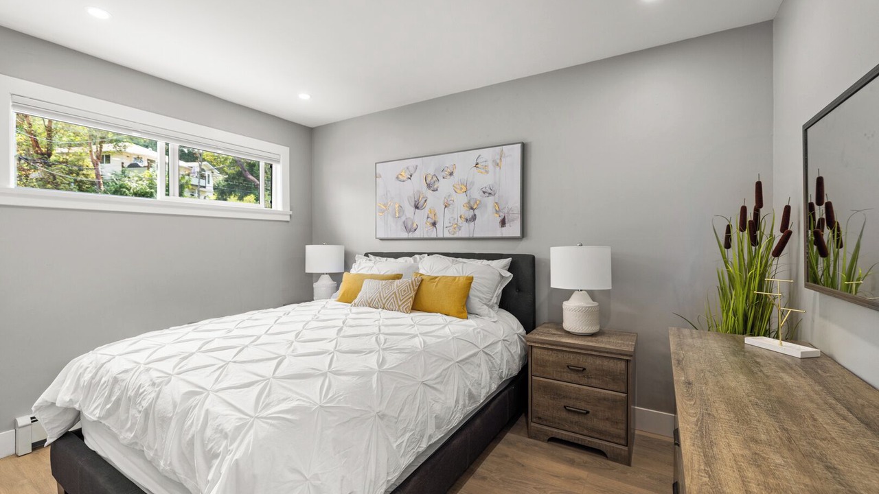 Photo of Bedroom in Brentwood Bay