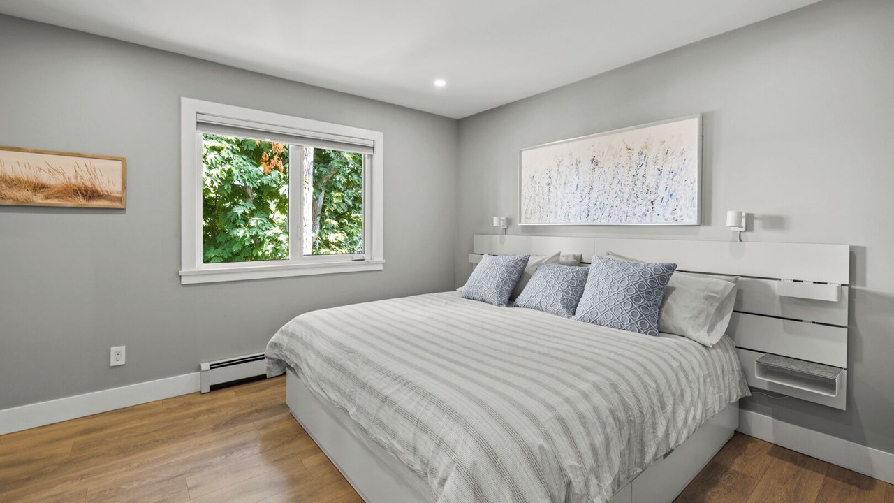 Photo of Bedroom in Brentwood Bay