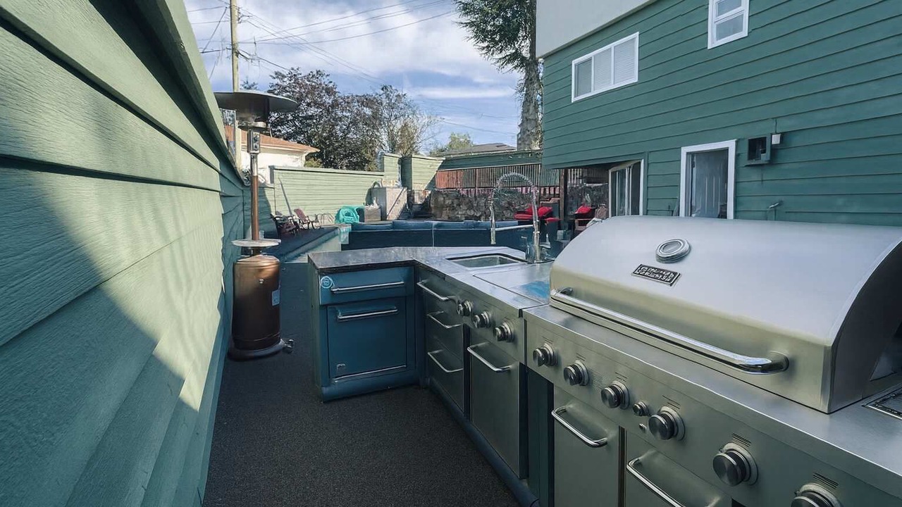 Photo of Others in Saanich West