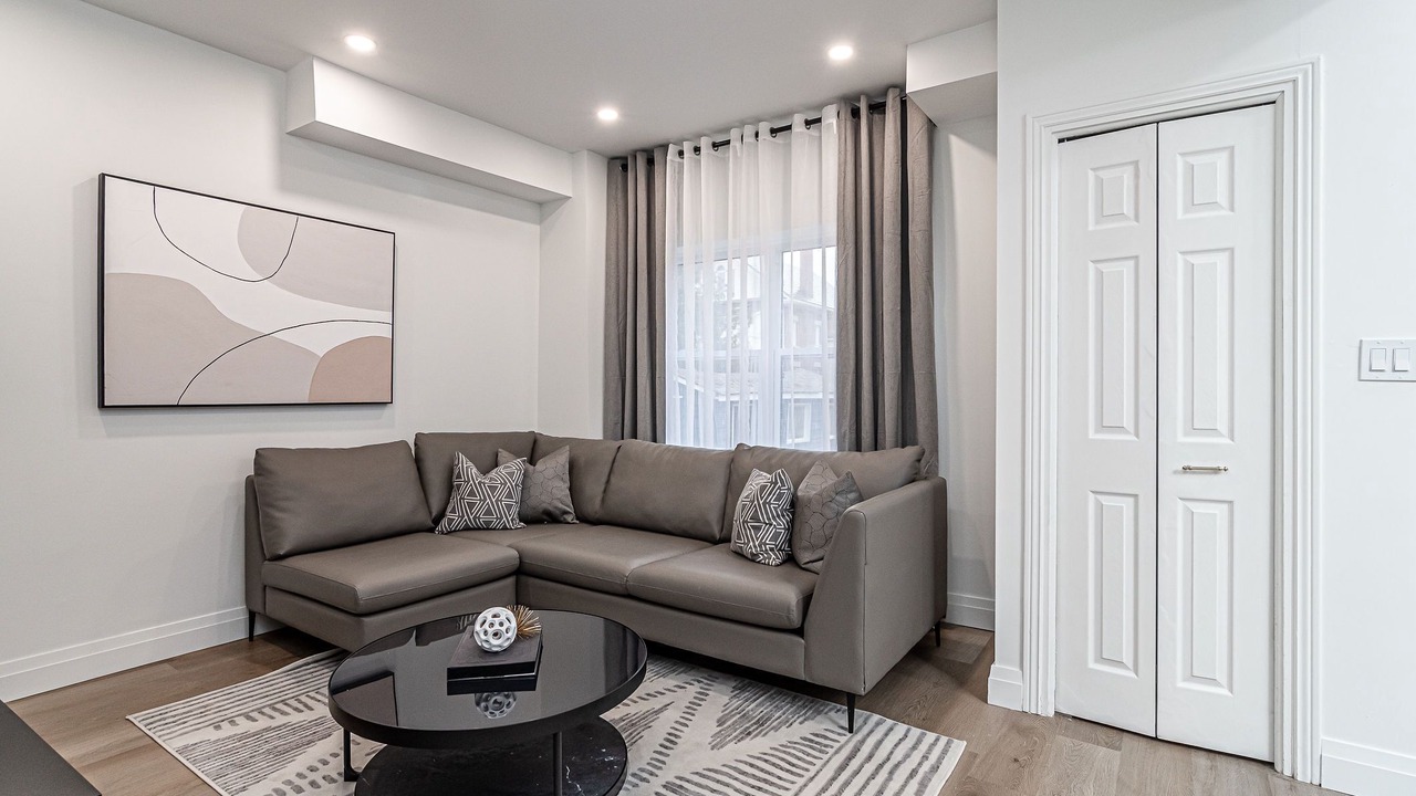 Photo of Livingroom in Stouffville