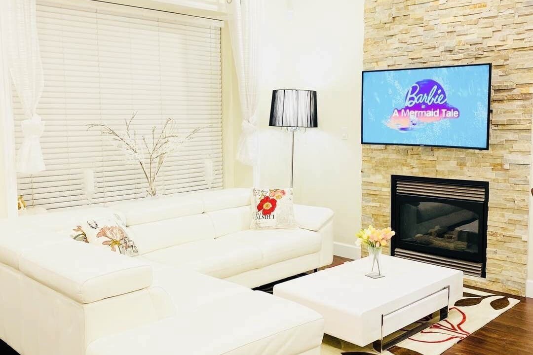 Photo of Livingroom in Fraserview