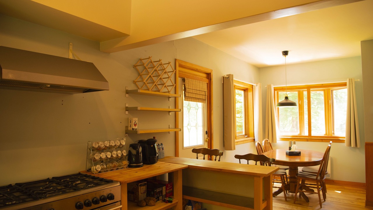 Photo of Kitchen in Val-des-Lacs