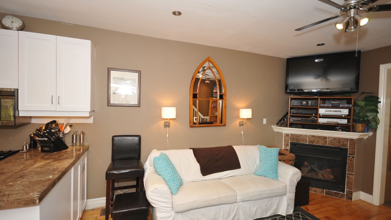 Photo of Livingroom in Bedford Park