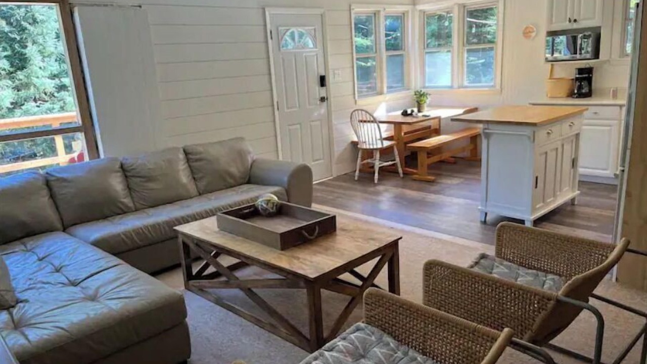 Photo of Livingroom in Whiteshell