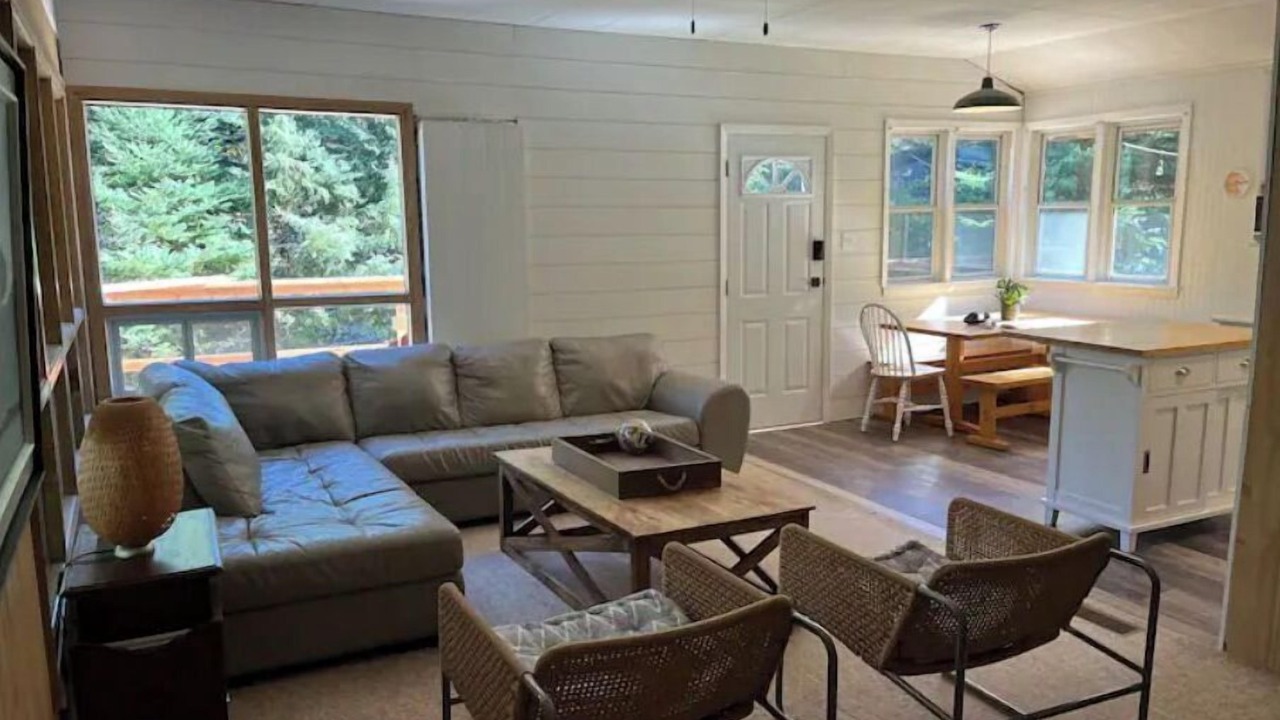 Photo of Livingroom in Whiteshell