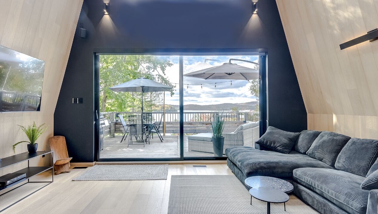 Photo of Livingroom in Chertsey
