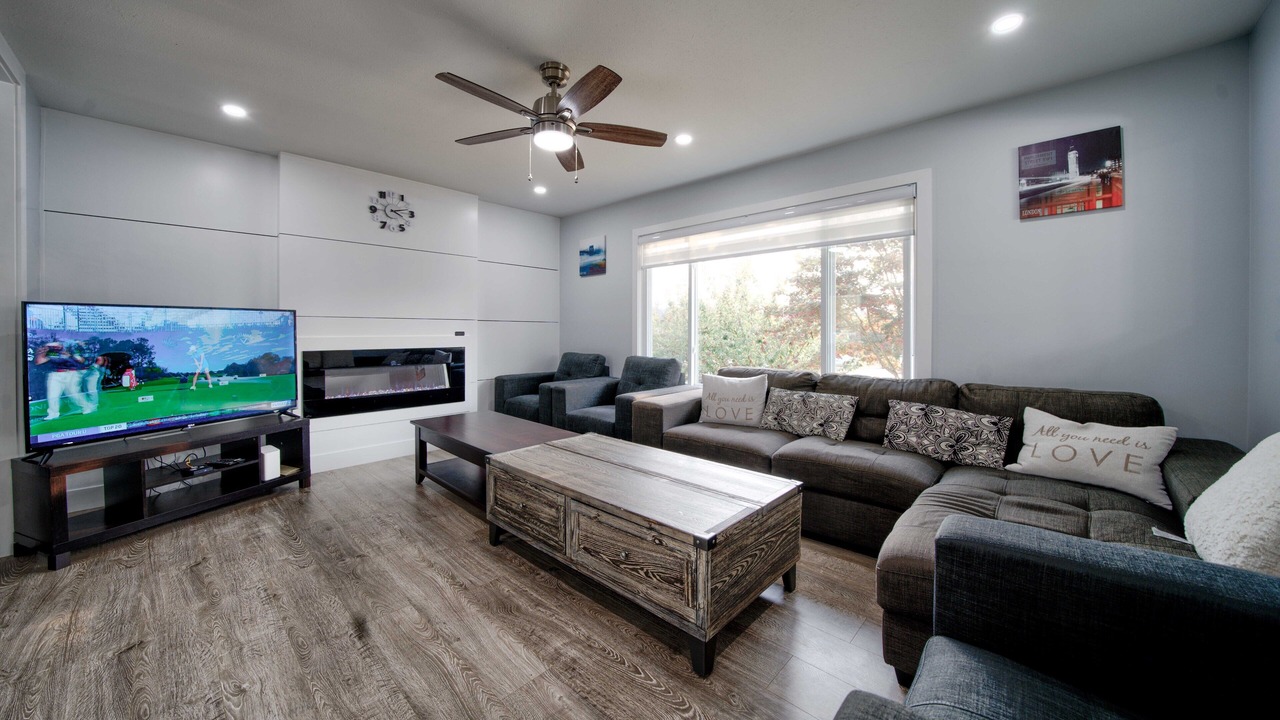 Photo of Livingroom in Langley