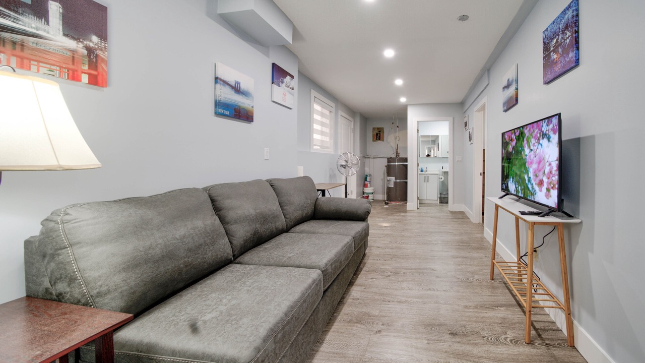 Photo of Livingroom in Langley