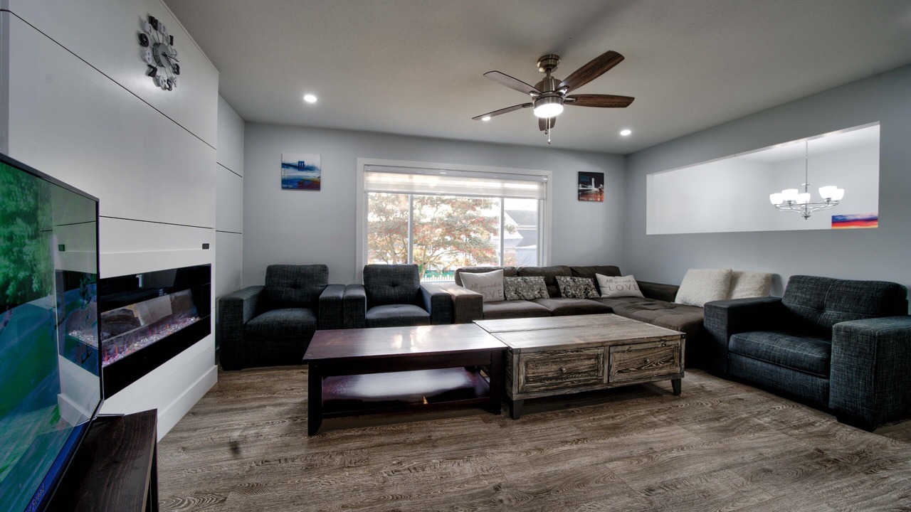 Photo of Livingroom in Langley