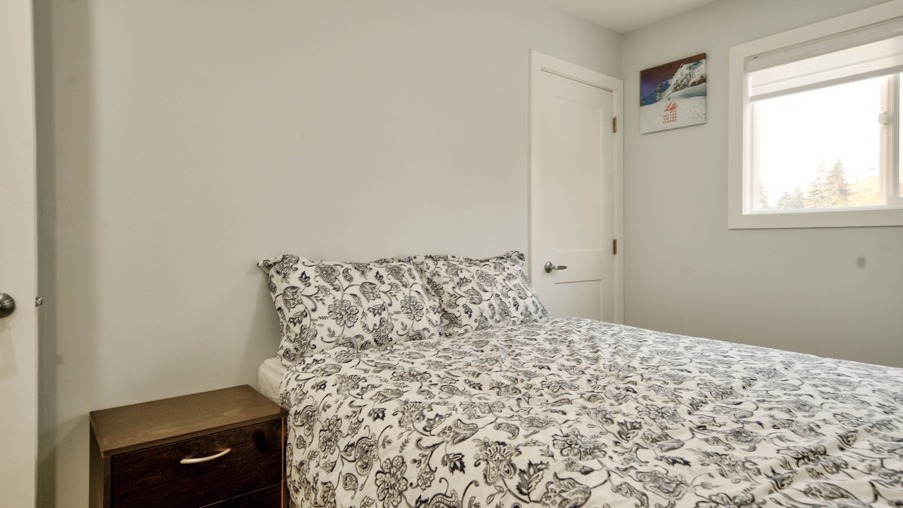 Photo of Bedroom in Langley