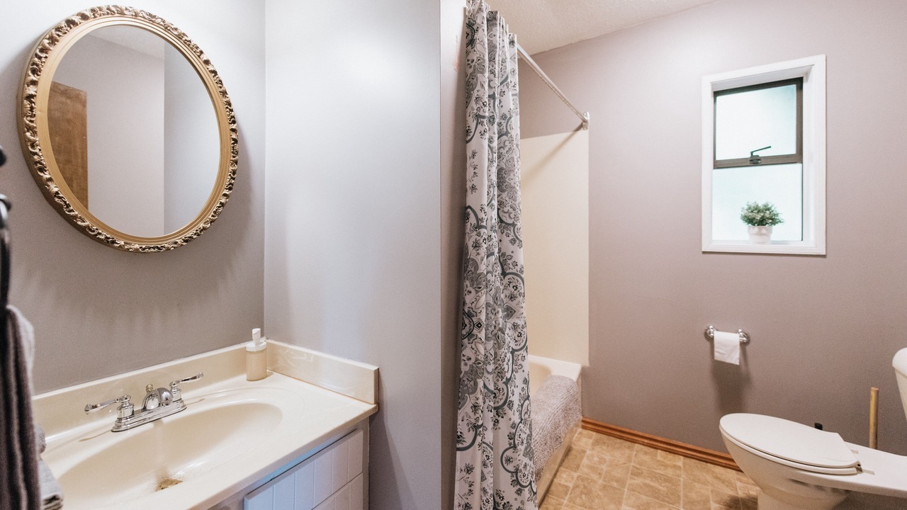 Photo of Bathroom in Sechelt