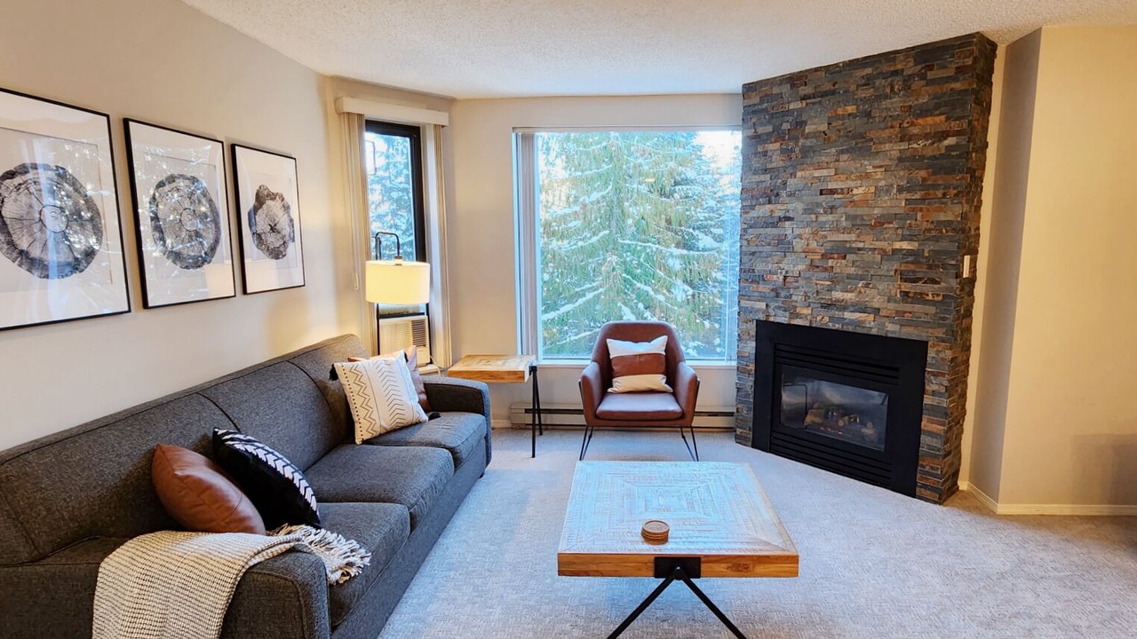 Photo of Livingroom in Upper Village