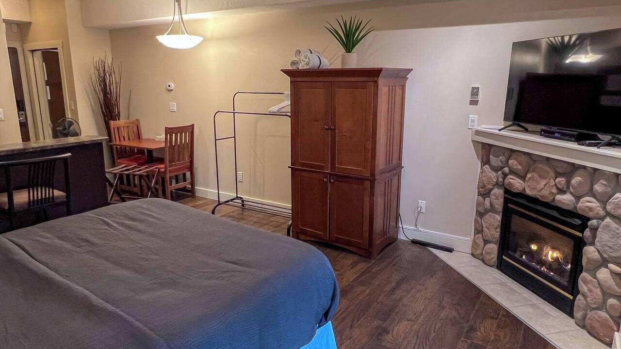Photo of Bedroom in East Kootenay