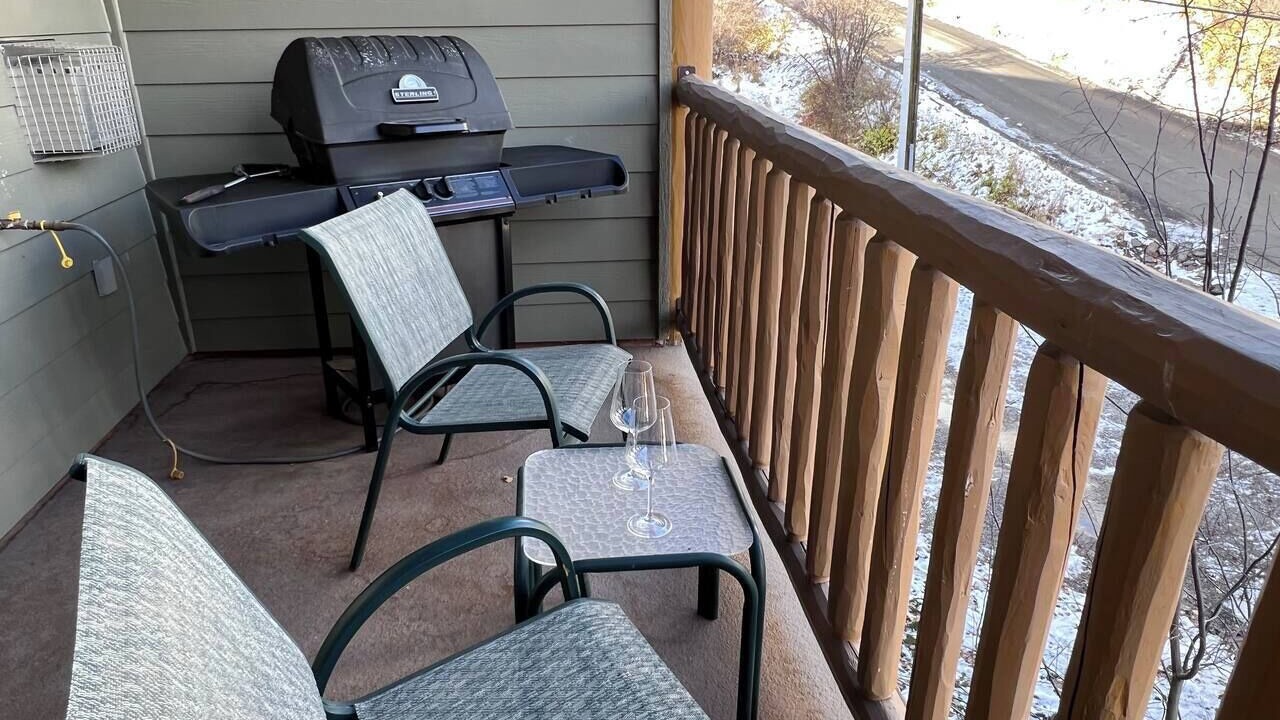Photo of Patio Balcony in East Kootenay
