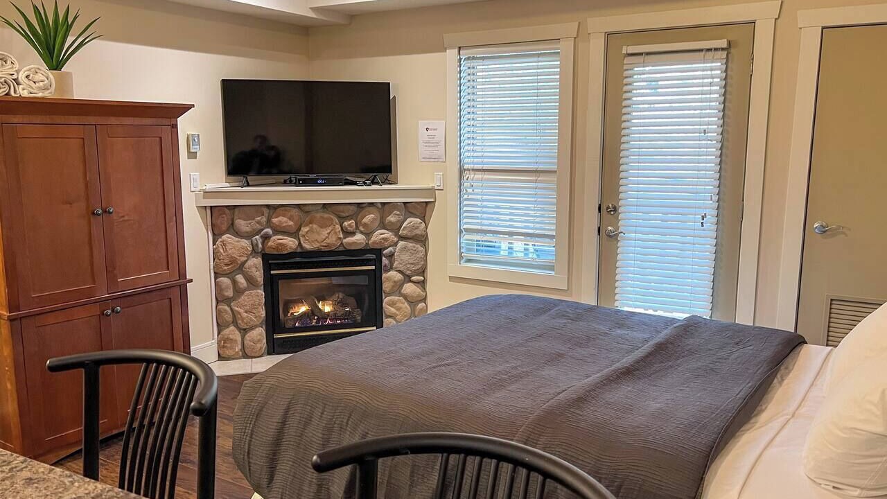 Photo of Livingroom in East Kootenay
