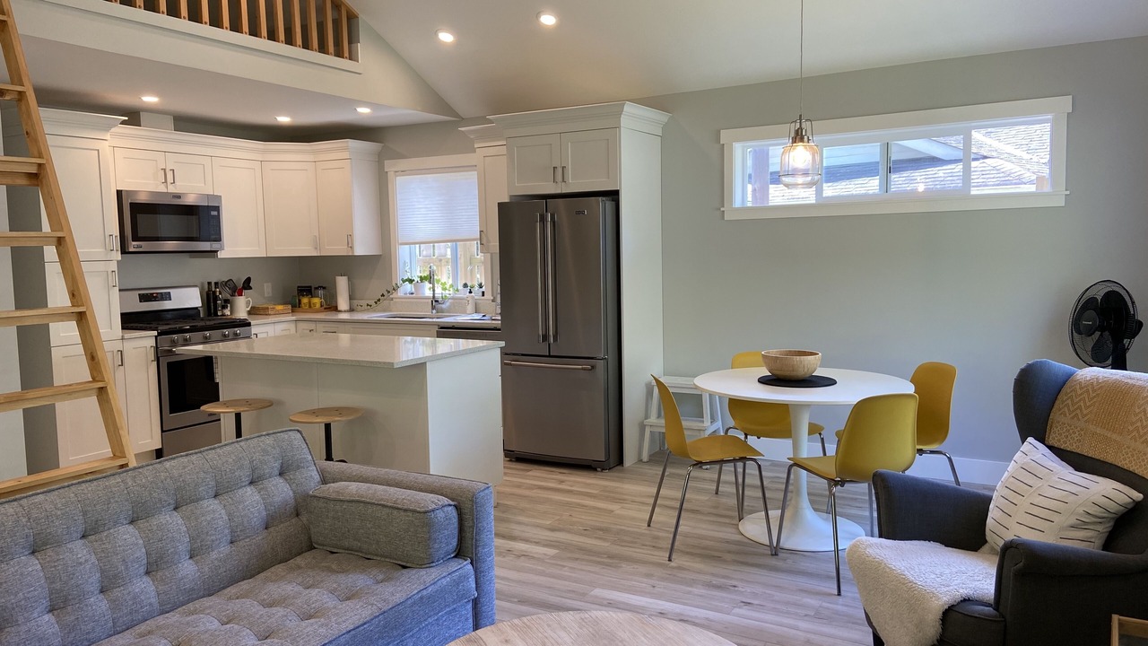 Photo of Livingroom in Roberts Creek