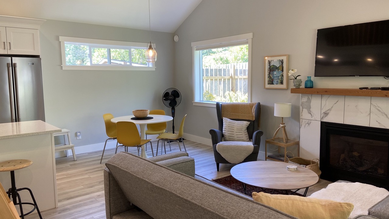 Photo of Livingroom in Roberts Creek