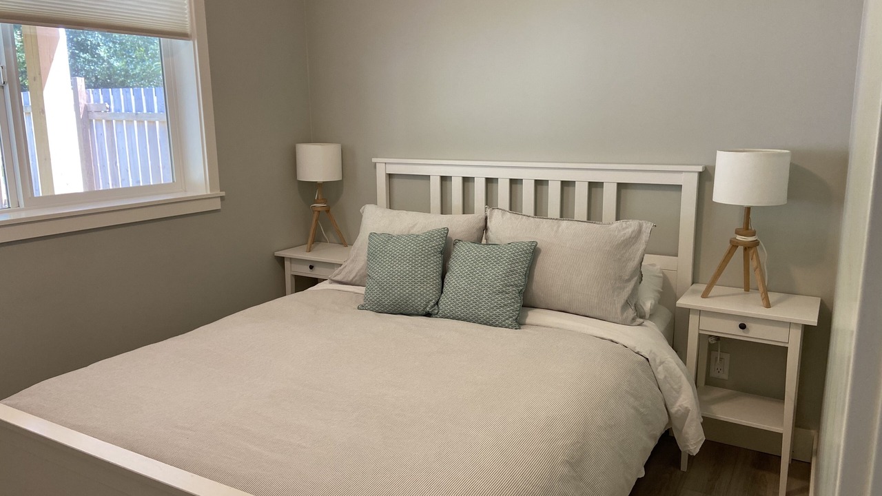 Photo of Bedroom in Roberts Creek