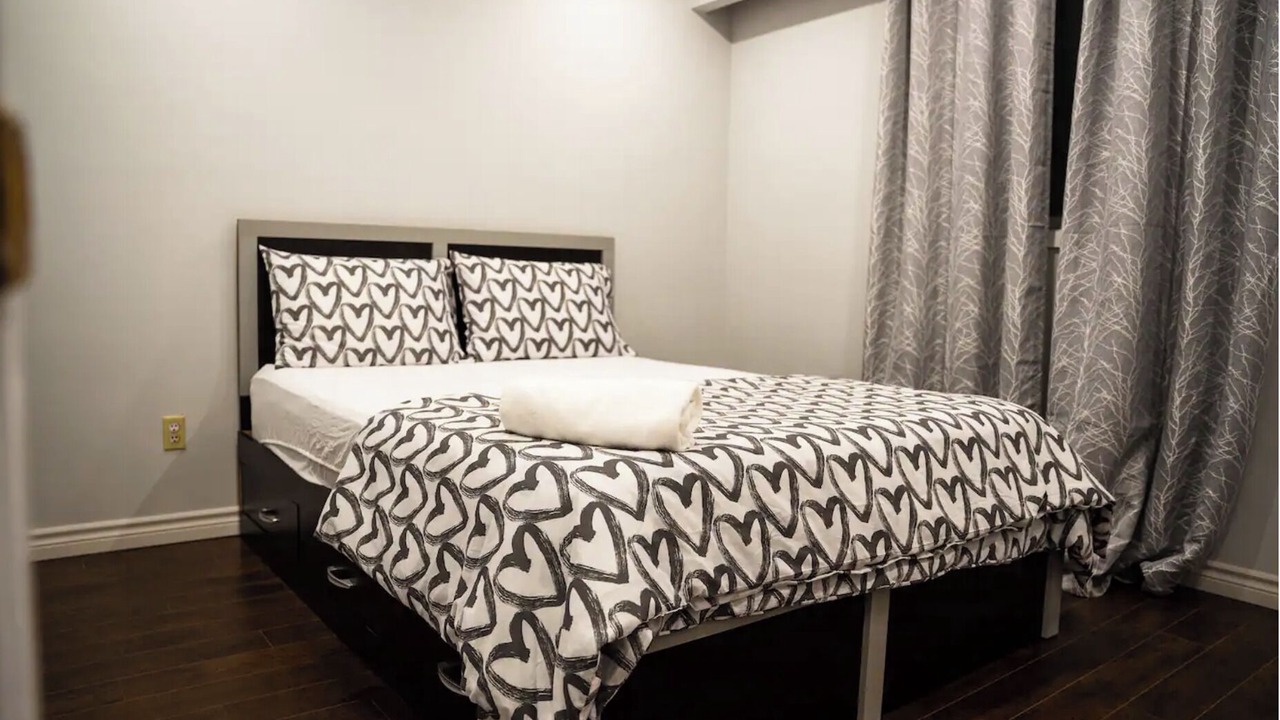 Photo of Bedroom in Halton Regional Municipality