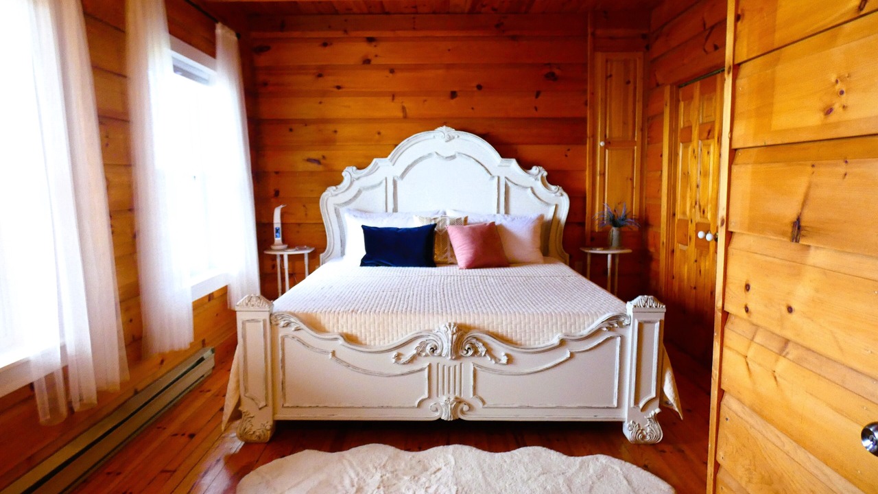 Photo of Bedroom in Cabot Trail