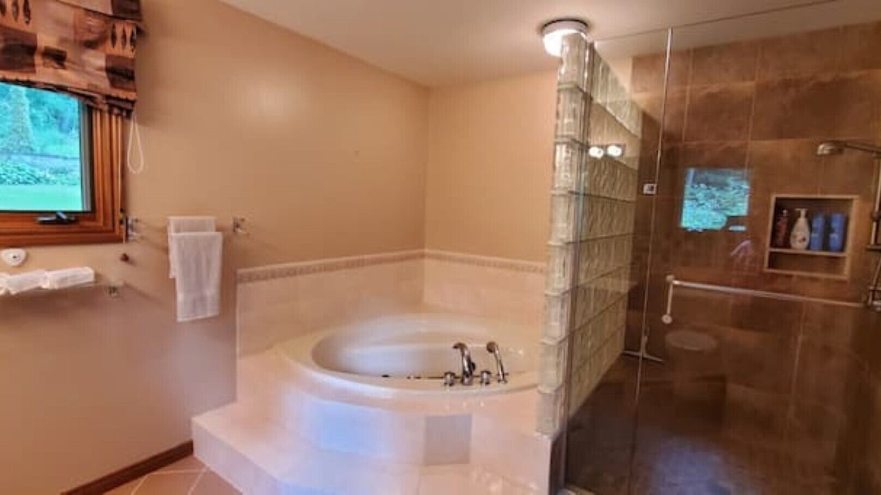 Photo of Bathroom in Colborne
