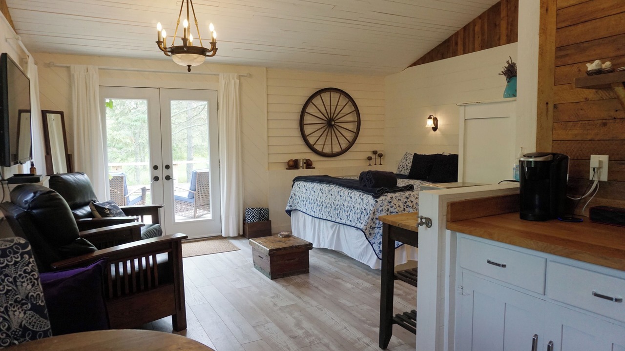 Photo of Bedroom in West Lincoln