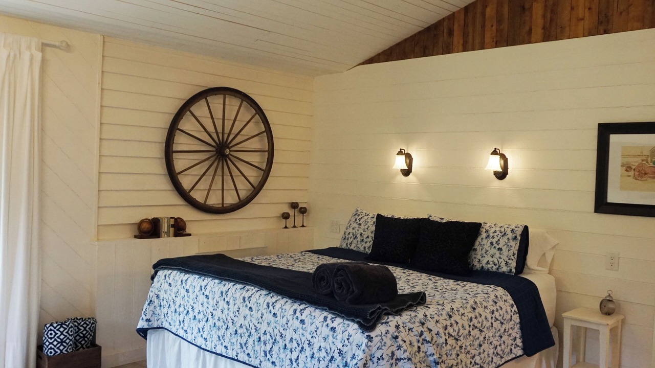Photo of Bedroom in West Lincoln