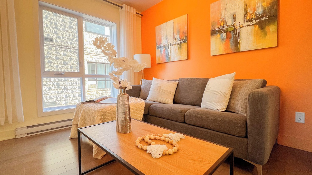 Photo of Livingroom in Cote-Des-Neiges—Notre-Dame-De-Grace