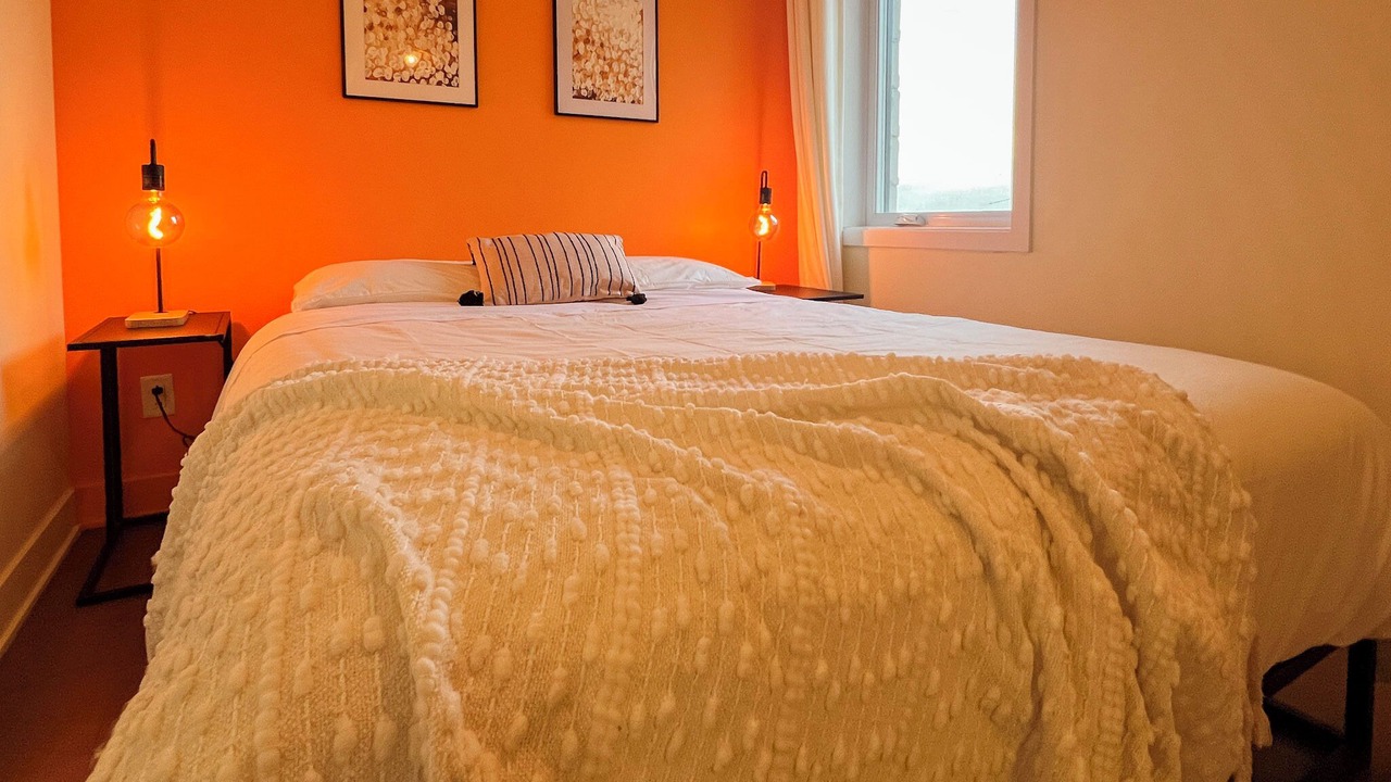 Photo of Bedroom in Cote-Des-Neiges—Notre-Dame-De-Grace